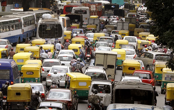 taxi-india-traffic