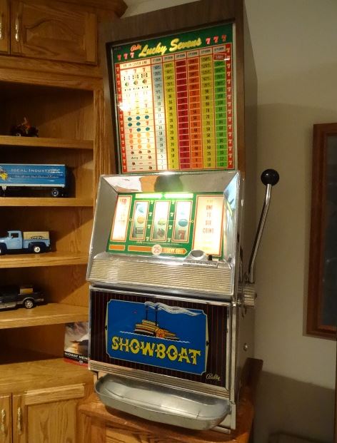 Vintage 1970 Slot